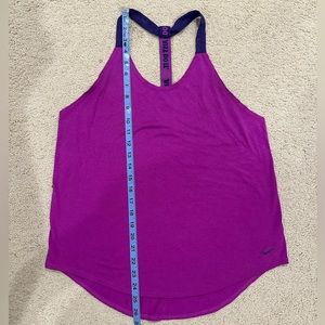 Nike Women’s Tank Top, EUC
